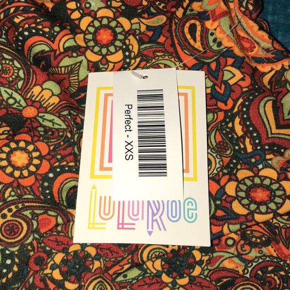 LulaRoe Perfect Tee - Picture 5 of 6